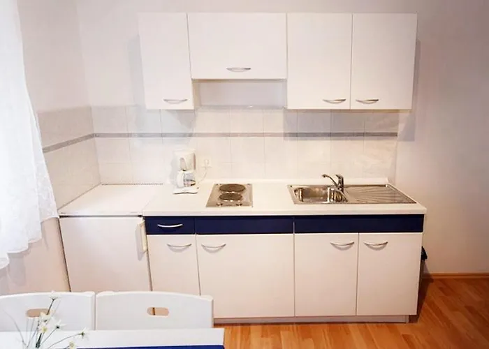 Appartement 22 *