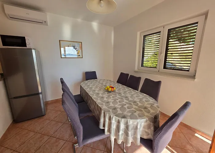 Appartement 22 *